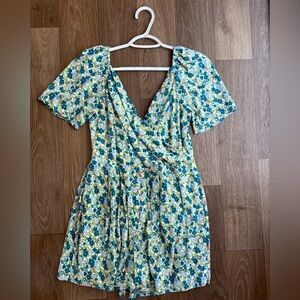 Francesca’s Chic Floral Women’s Romper